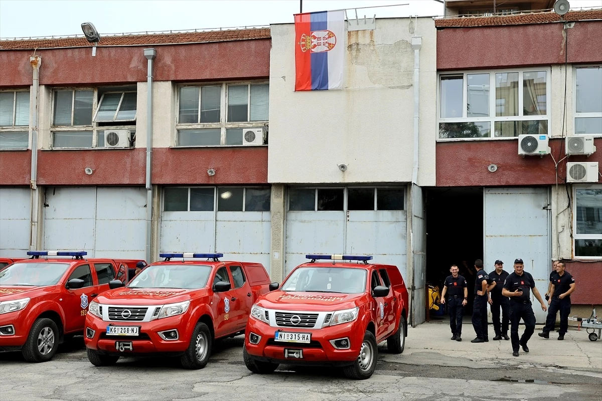 Sırbistan, Yunanistan\'a yardım için ekip gönderdi