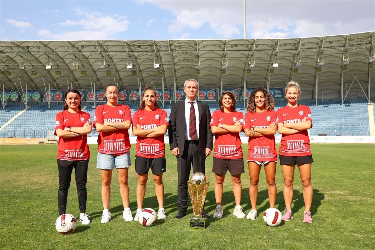 ABB FOMGET, UEFA Kadınlar Şampiyonlar Ligi\'ne güçlü transferlerle hazırlanıyor