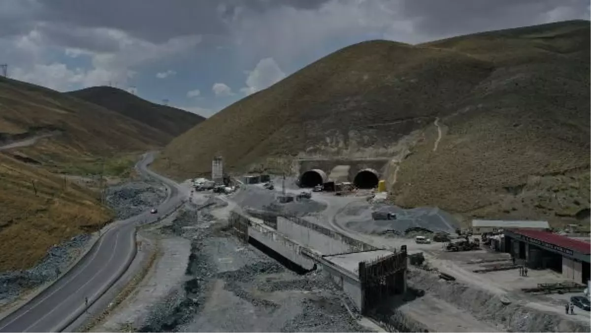 Bakan Uraloğlu: Deprem bölgesinde sıkıntıları gidermede önemli bir aşamaya geldik (4)