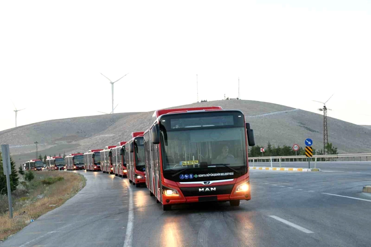 Konya Büyükşehir Belediyesi 50 Doğal Gazlı ve Hibrit Otobüsün İkinci Partisini Aldı