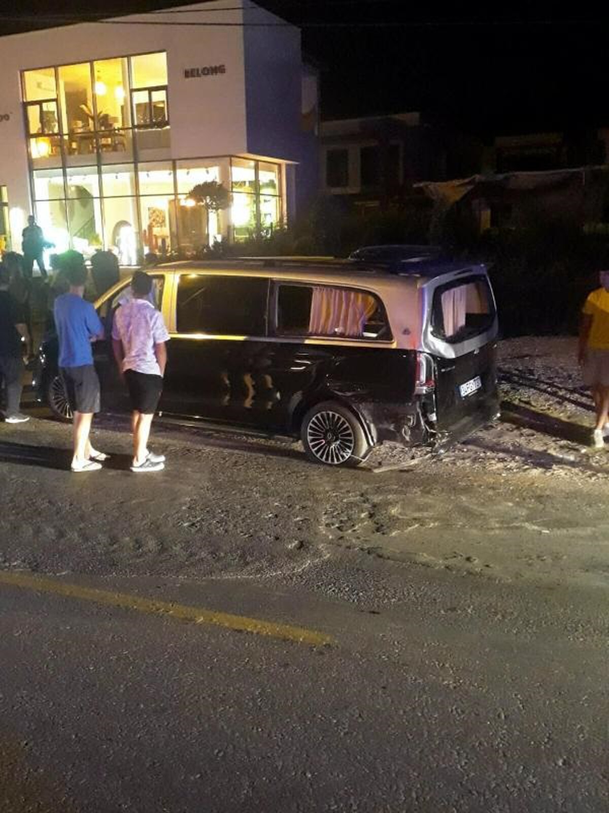Bodrum\'da minibüse çarpan motosiklet sürücüsü hayatını kaybetti