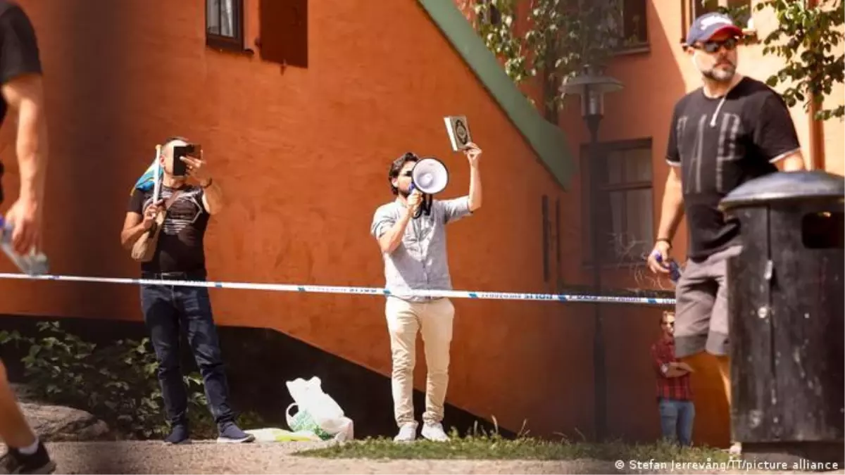 AB Dış İlişkiler ve Güvenlik Politikası Yüksek Temsilcisi Kur\'an-ı Kerim Yakılmasını Kınadı