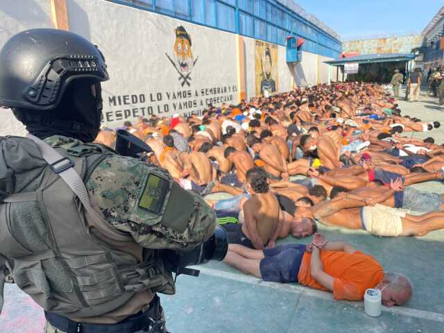 Ekvador'da hapishanelerde rehin alma olayları: Gardiyanları kurtarmak için geniş çaplı güvenlik operasyonu