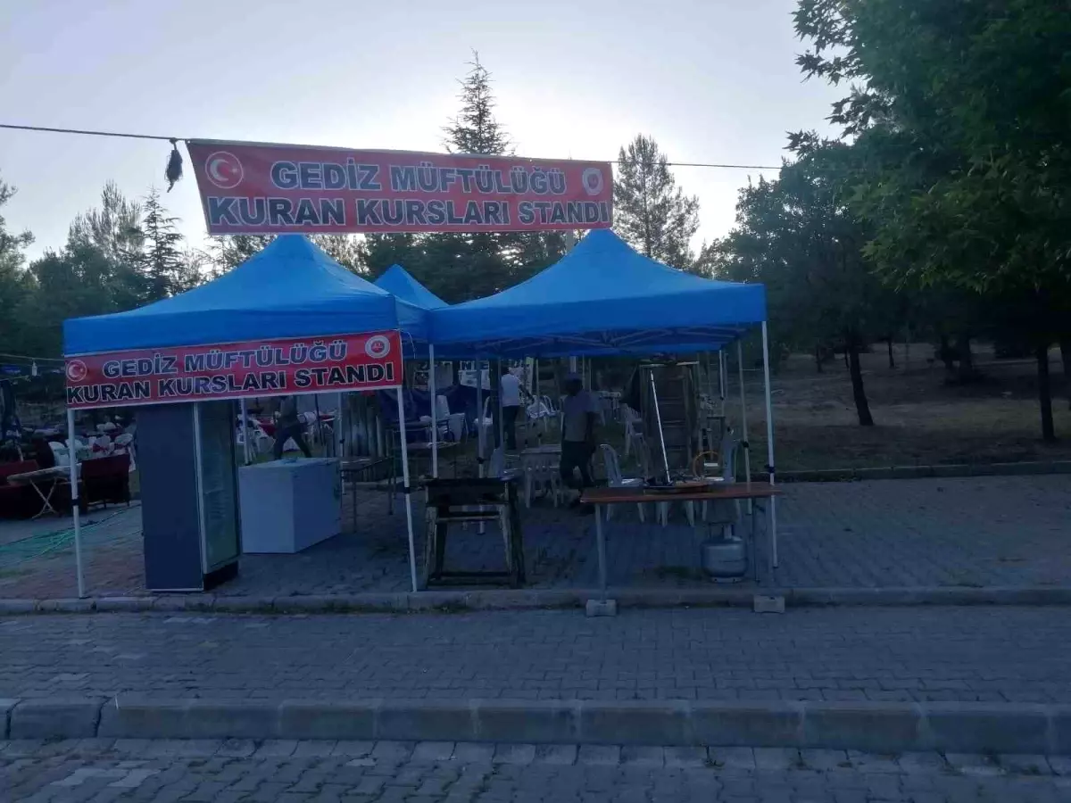 Gediz Tarhana Festivali\'nde Müftülük Standı Yoğun İlgi Görüyor