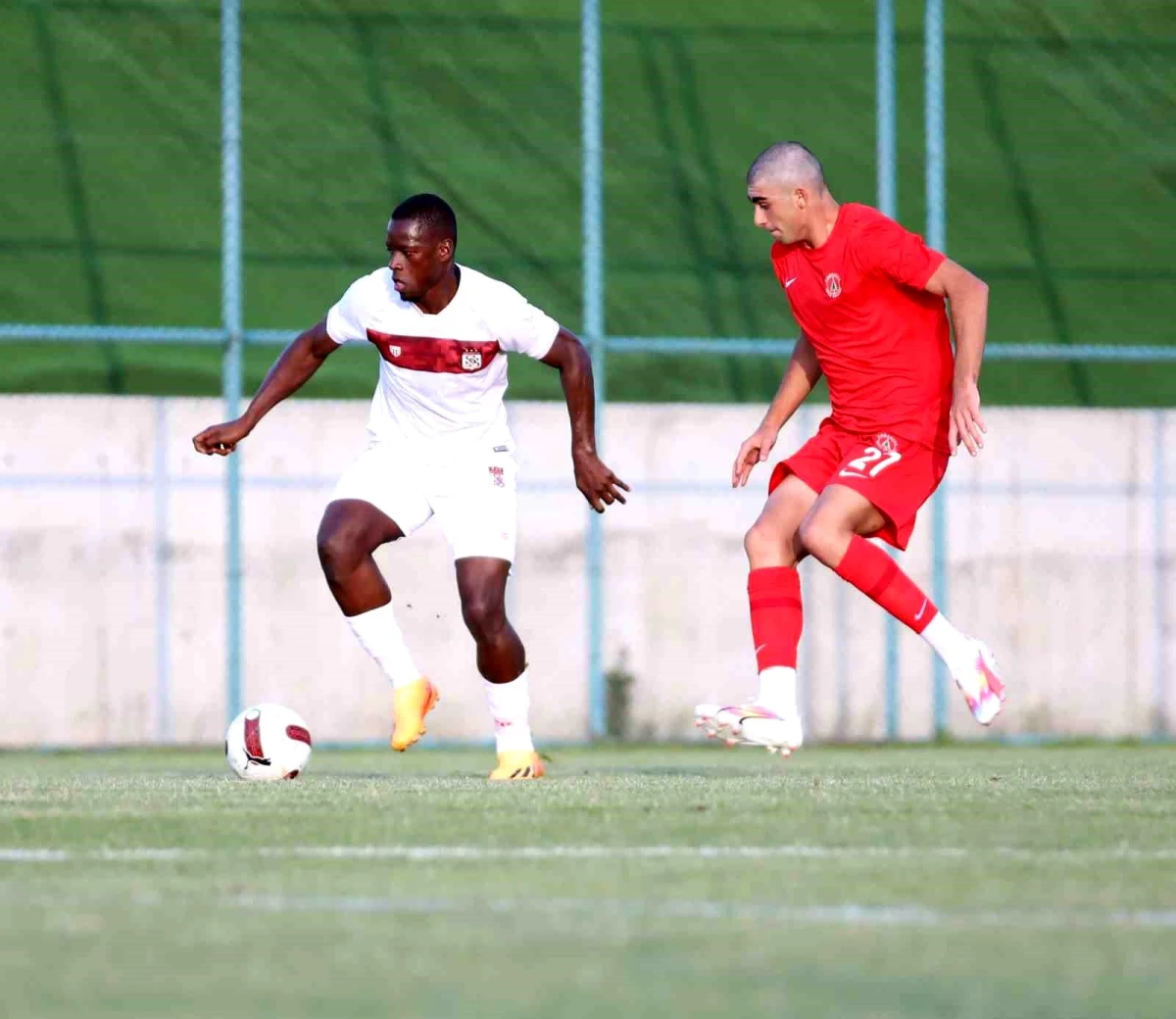 Sivasspor, Ümraniyespor\'u 2-0 mağlup etti