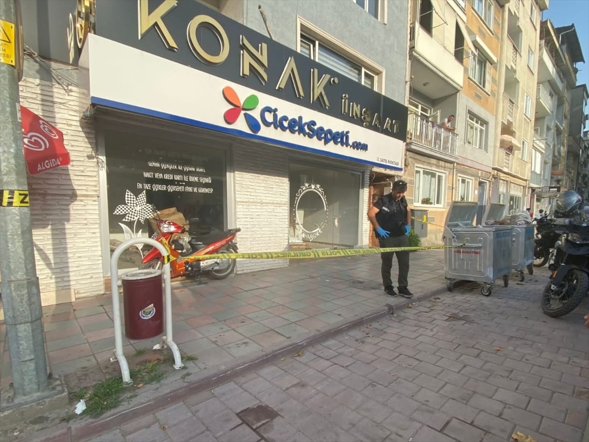 İnegöl\'de Silahlı Saldırı: Bir Kişi Ağır Yaralandı