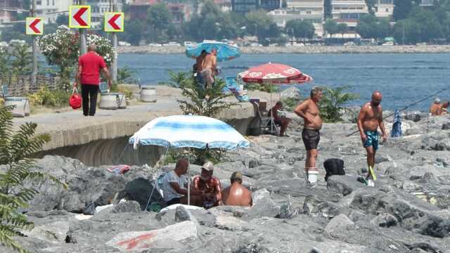 İstanbul'da rekor sıcaklık! Termometre 43 dereceyi aştı İstanbul'da rekor sıcaklık! Termometre 43 dereceyi aştı