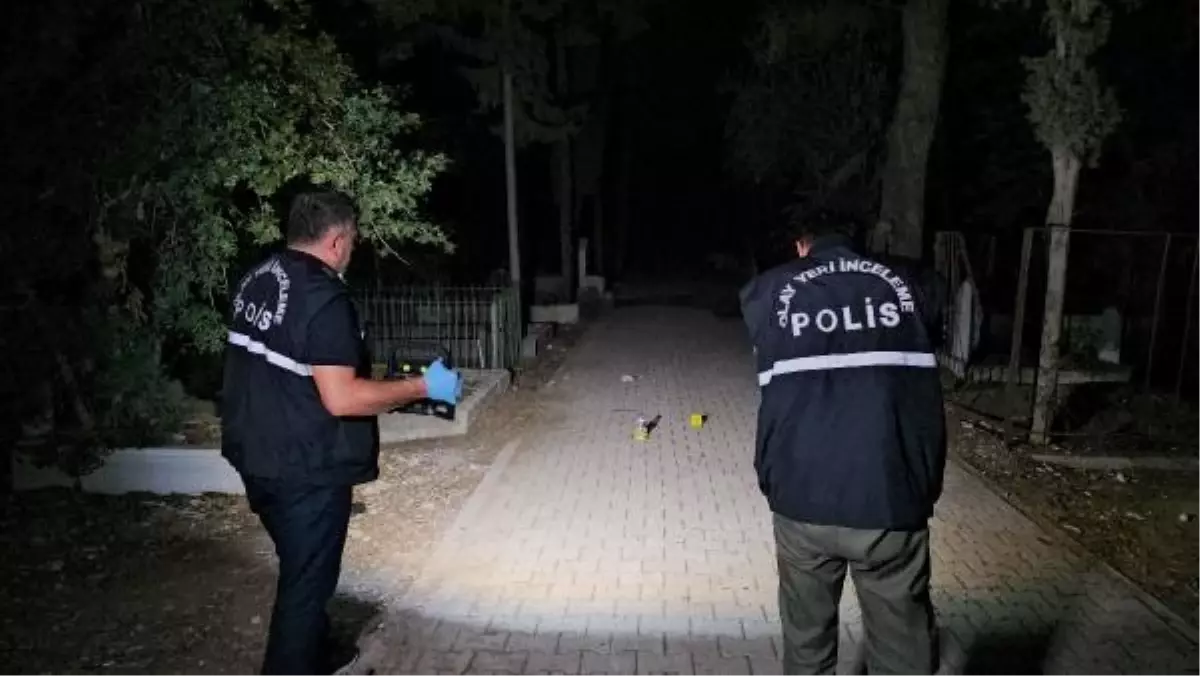 Adana'da Genç Mezarlıkta Vurulmuş Halde Bulundu