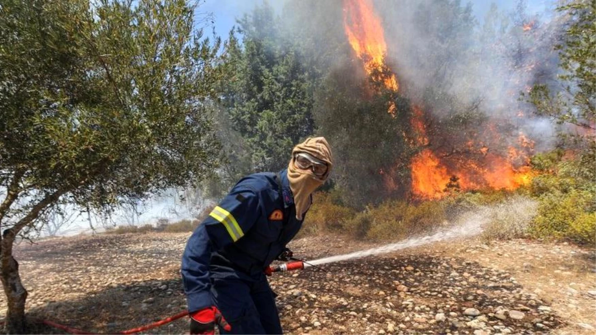 Yunanistan\'da Yangınlar Kontrol Altına Alınamıyor