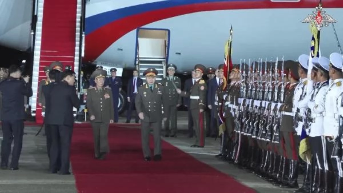 Rusya Savunma Bakanı Şoygu, Kuzey Kore\'ye gitti