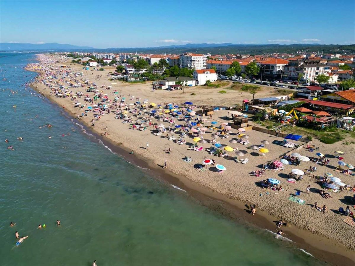 Sakarya\'da Denize Gireceklere Uyarı: Rip Akıntısı ve Yoğun Dalga