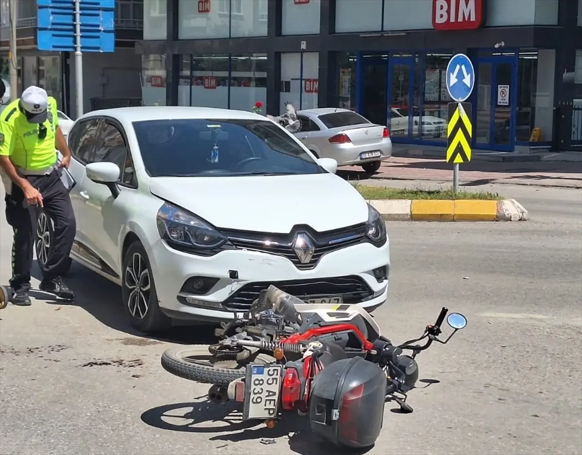 Samsun\'un Bafra ilçesinde 3 ayrı trafik kazasında 3 kişi yaralandı