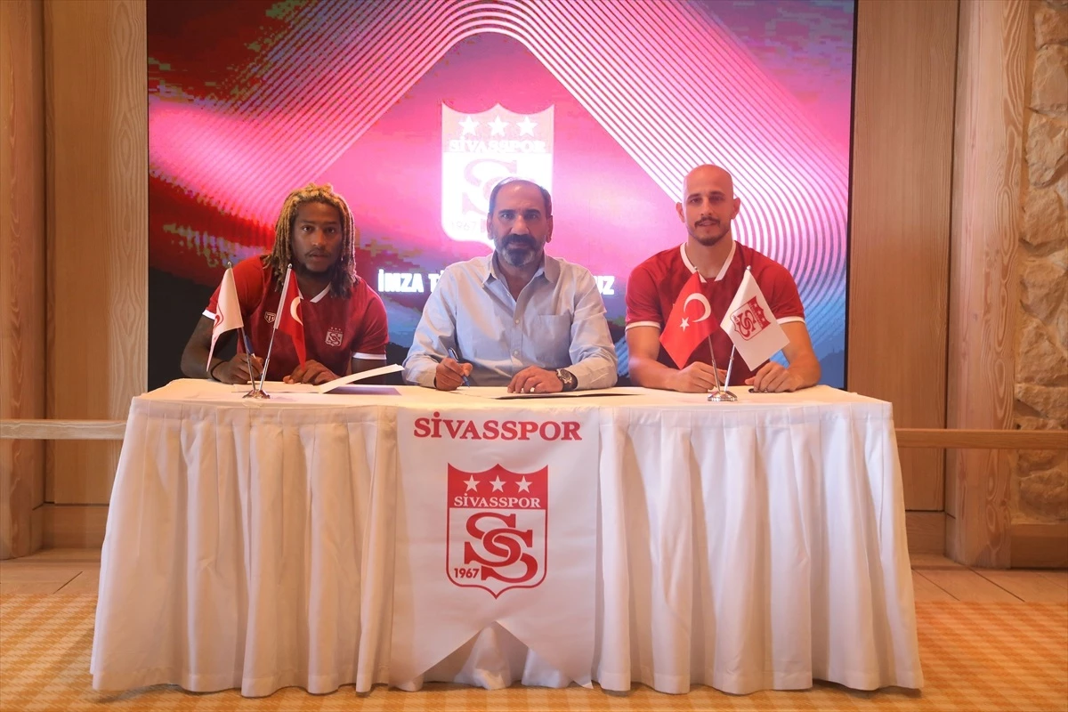 Sivasspor, Gerson Rodrigues ve Erhan Erentürk\'ü transfer etti