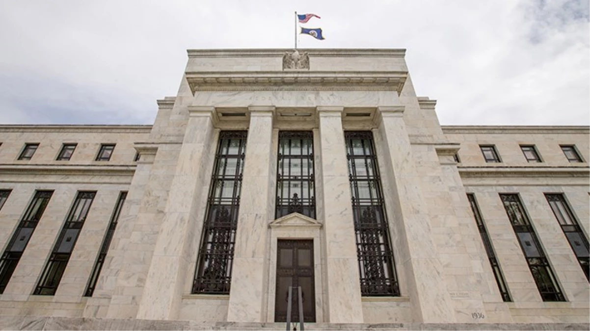 Fed, politika faizini 25 baz puan artırarak yüzde 5,25 - 5,50 aralığına çekti