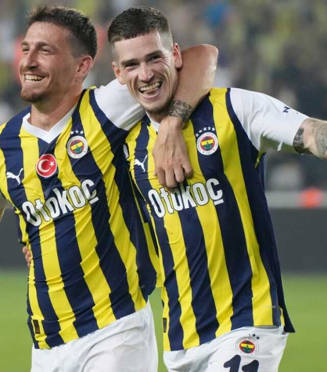 Son Dakika: UEFA Konferans Ligi 2. ön eleme turu ilk maçında Fenerbahçe, Zimbru'yu 5-0 mağlup etti Son Dakika: UEFA Konferans Ligi 2. ön eleme turu ilk maçında Fenerbahçe, Zimbru'yu 5-0 mağlup etti