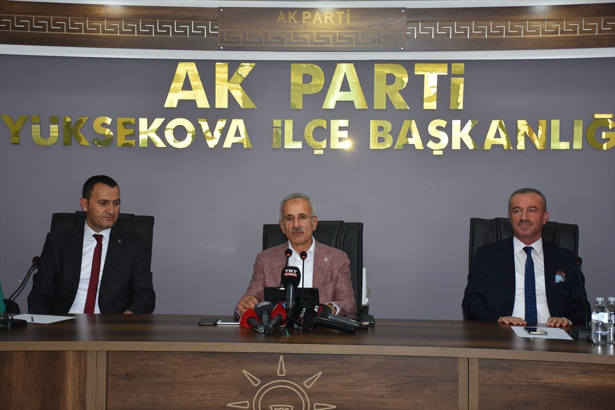 Ulaştırma ve Altyapı Bakanı Abdulkadir Uraloğlu: Türkiye\'de Yüzyılın Depremleri Yaşandı