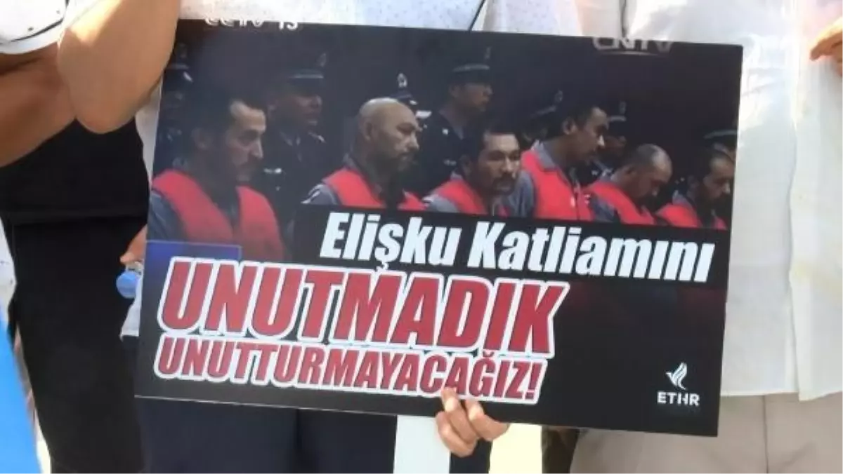 Uygur Türkleri, Elişku katliamını protesto etti