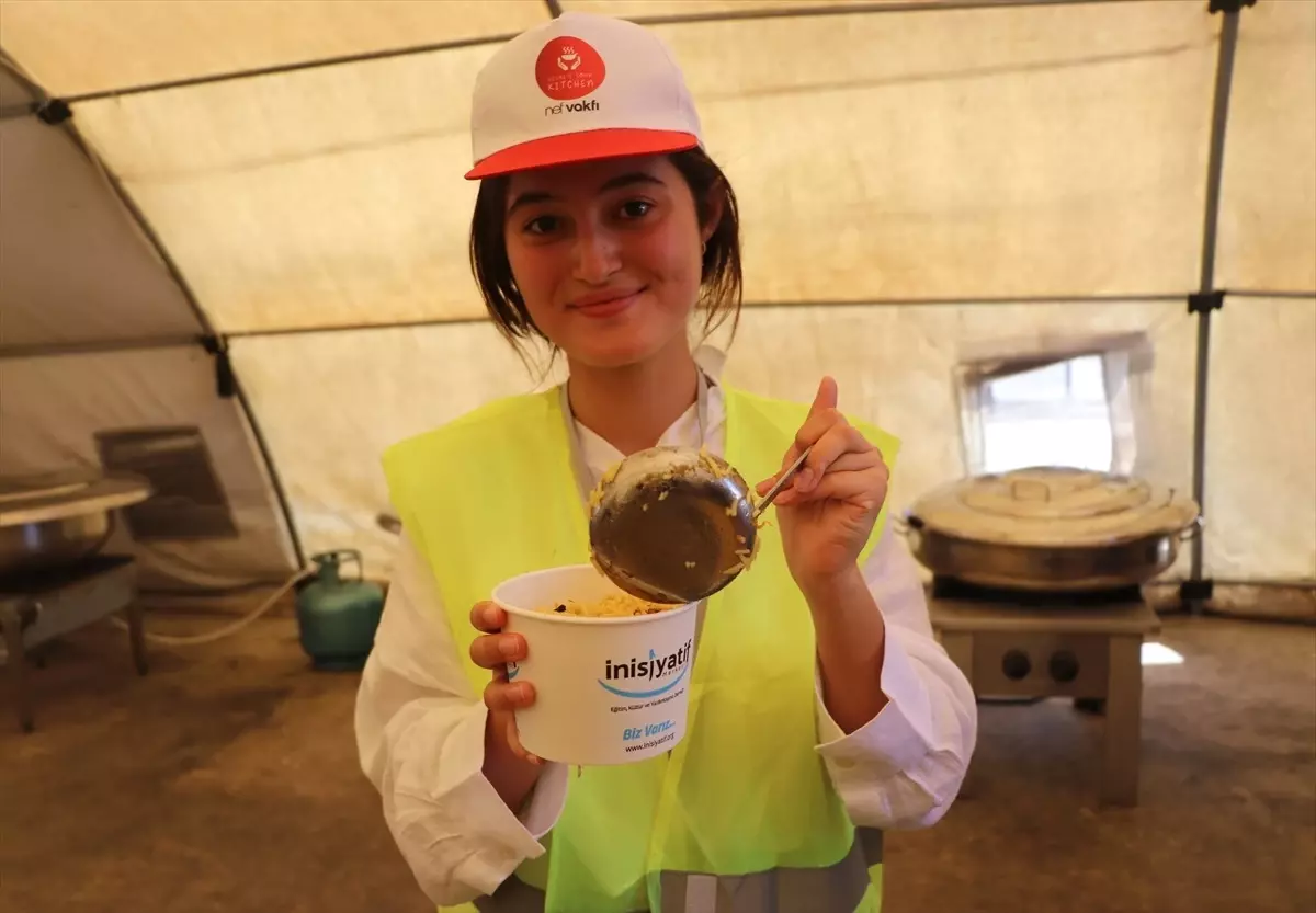 ABD\'de yaşayan genç kız, depremzedeler için yardım kampanyası başlattı