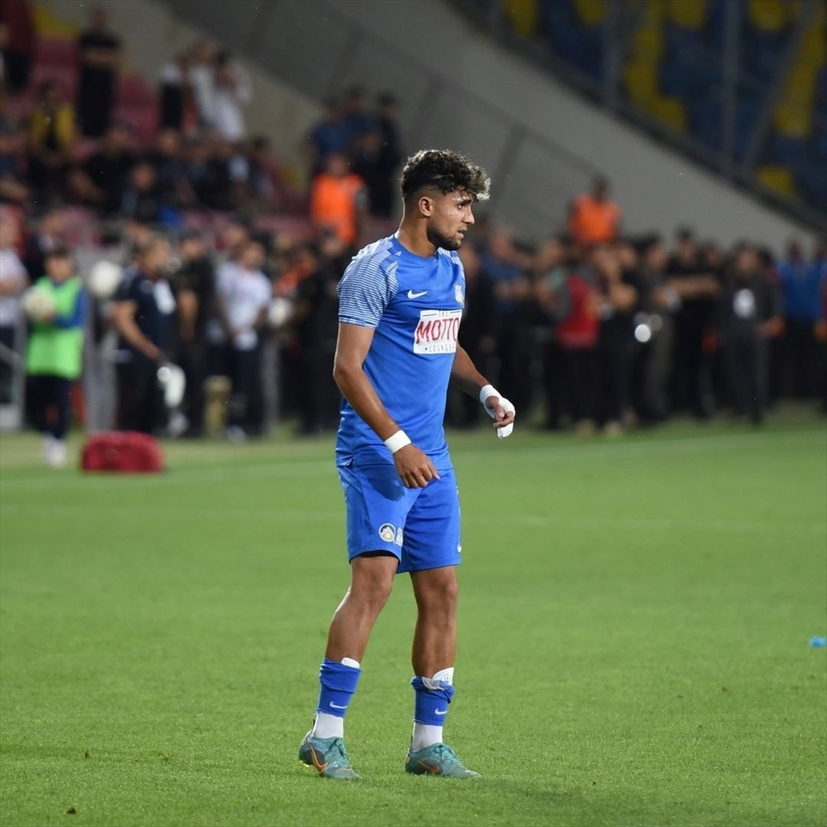Bağlar Belediyespor\'da Yıldızı Parlayan Genç Forvet Ahmet Ülük Transfer Oldu