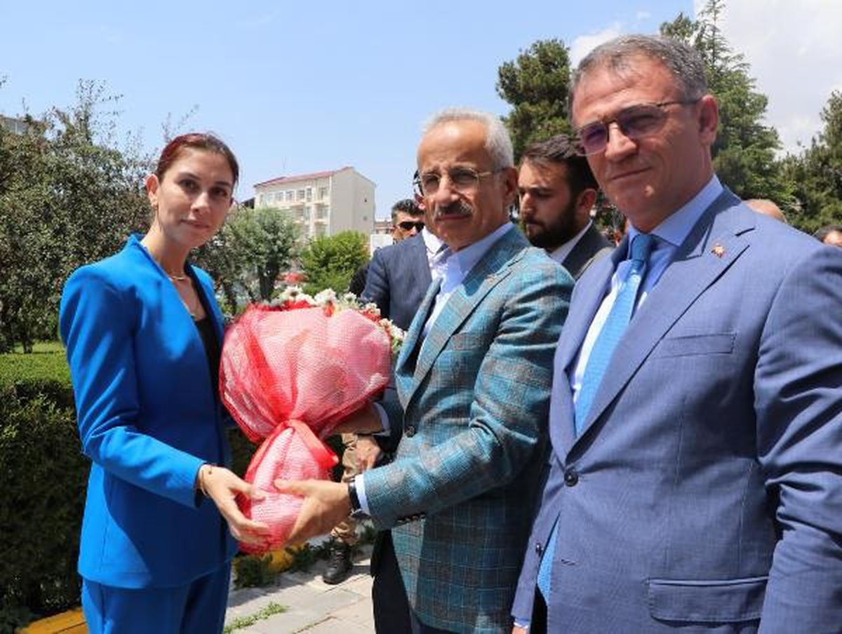 Bakan Uraloğlu: Van\'ın Rengini Değiştireceğiz