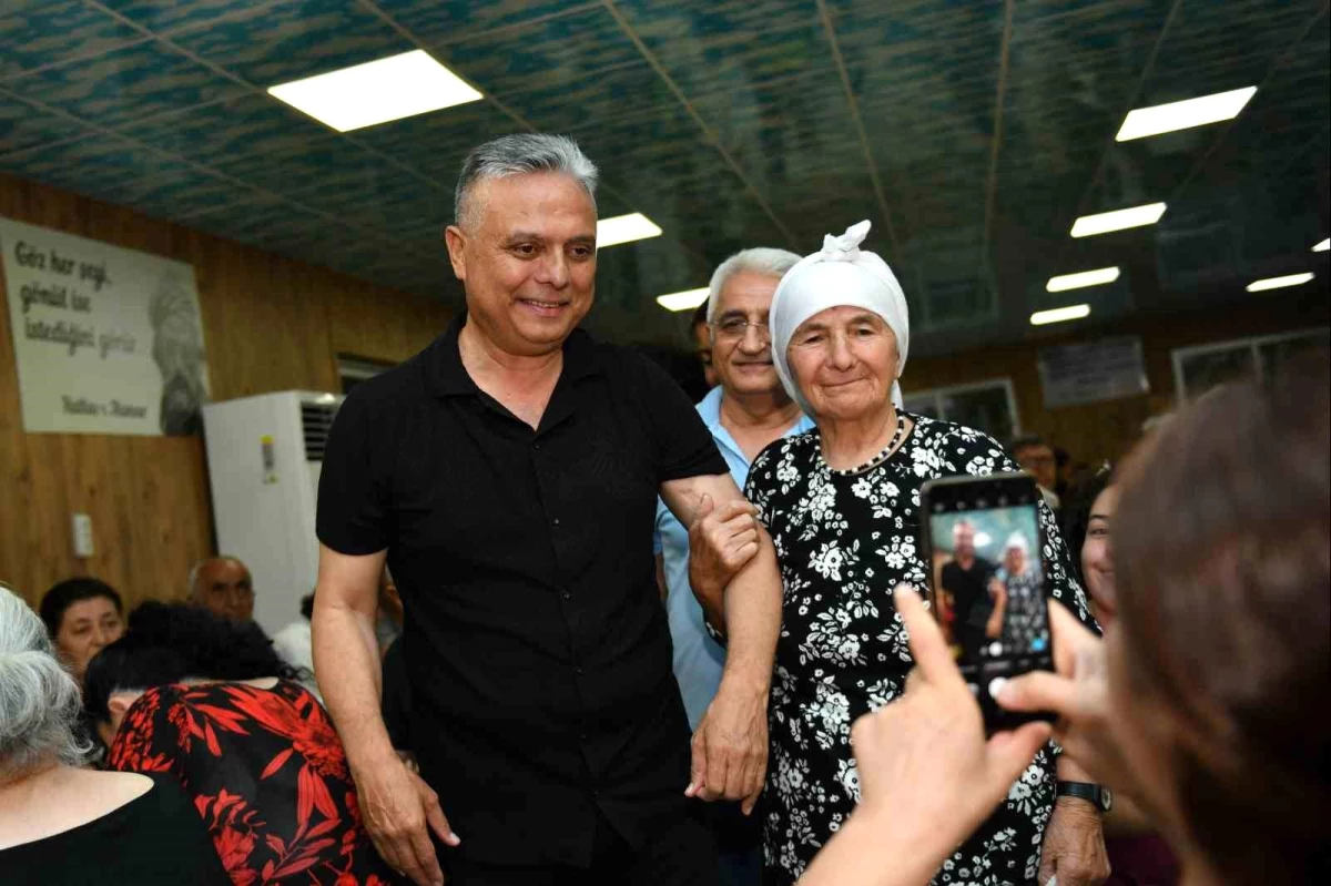Muratpaşa Belediye Başkanı Ümit Uysal, Muharrem orucunun 8\'inci gününde lokma ikramına katıldı