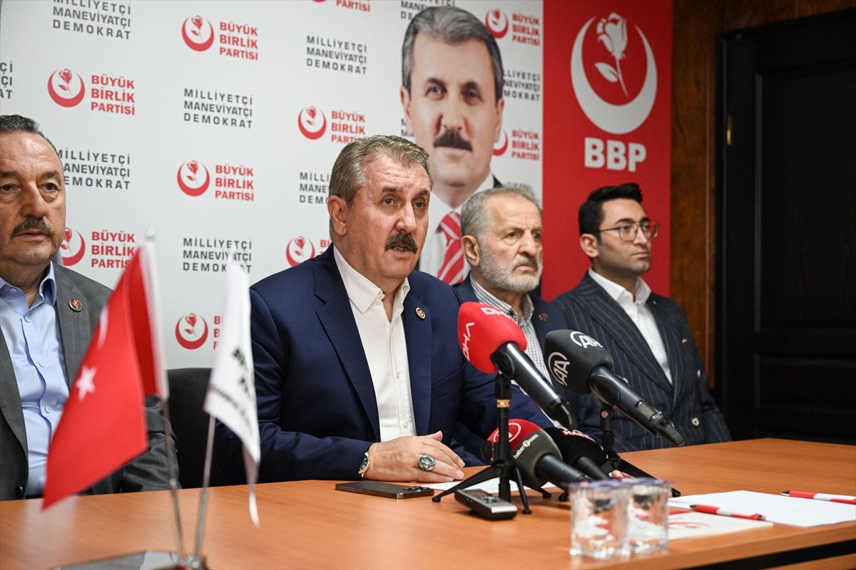 BBP Genel Başkanı Destici, İstanbul\'da basın toplantısında konuştu Açıklaması