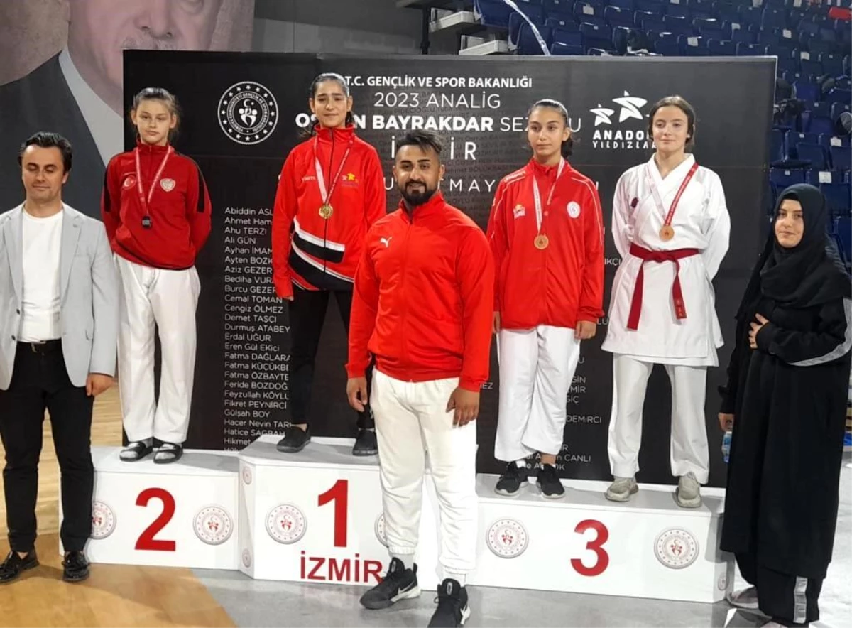 Bilecikli Sporcular Anadolu Yıldızlar Ligi Karate Grup Müsabakaları\'nda 6 Madalya Kazandı