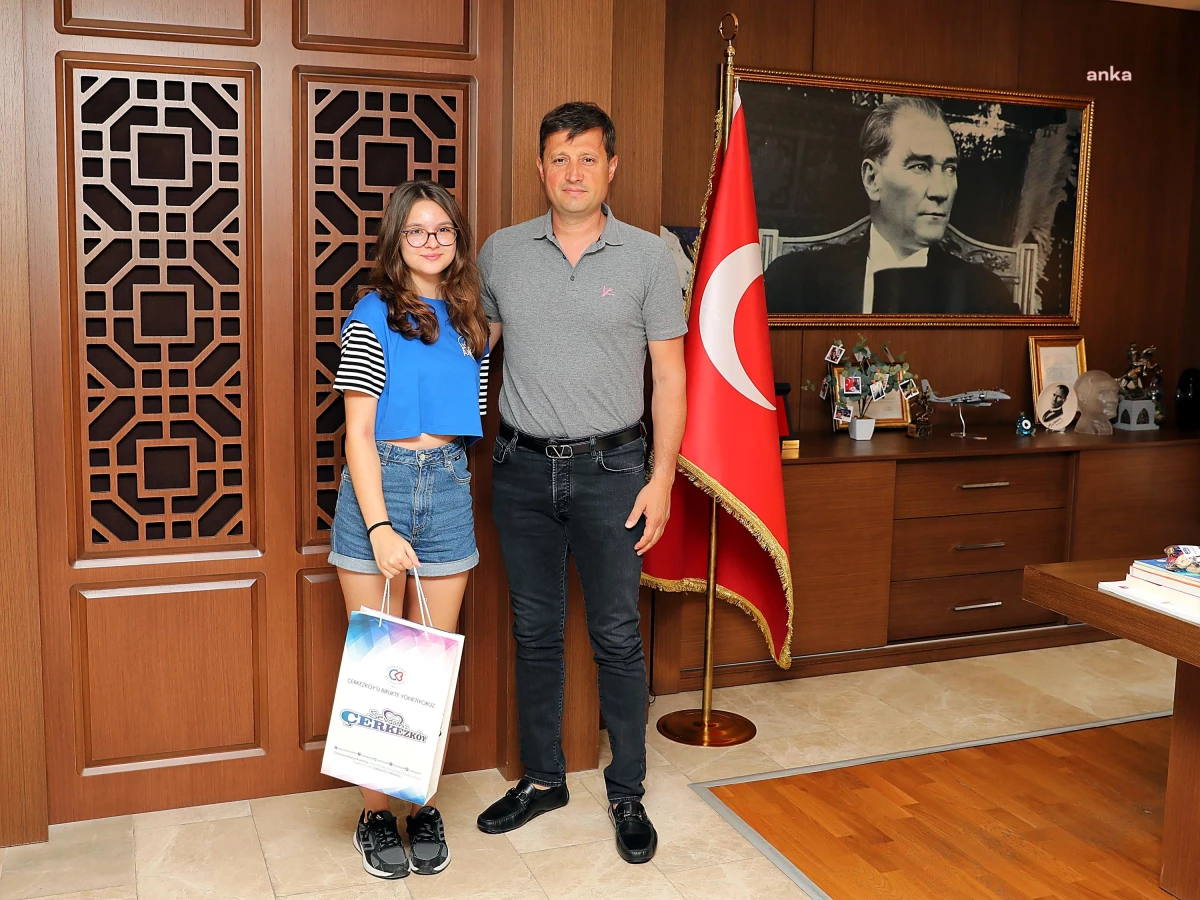 LGS Türkiye 1\'incisi Duru Doğa Yıldıran Başkan Akay\'ı ziyaret etti