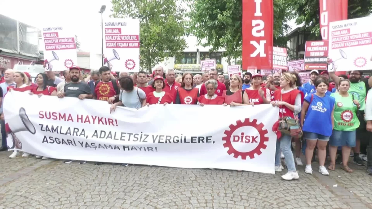 Disk, İstanbul\'da Zamları ve Vergileri Protesto Etti: Çerkezoğlu: "Gelirde Adalet, Vergide Adalet İstiyoruz.