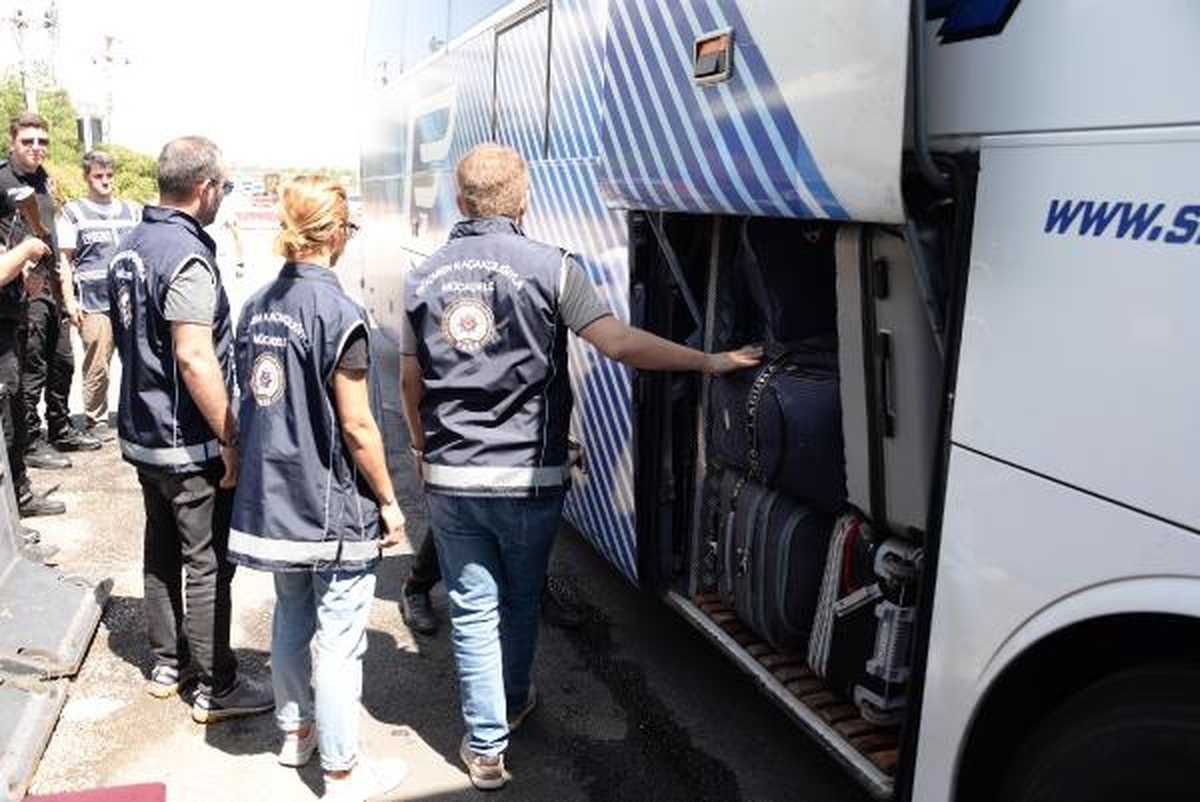 Diyarbakır\'da 250 kaçak göçmen yakalandı, 23 organizatör tutuklandı