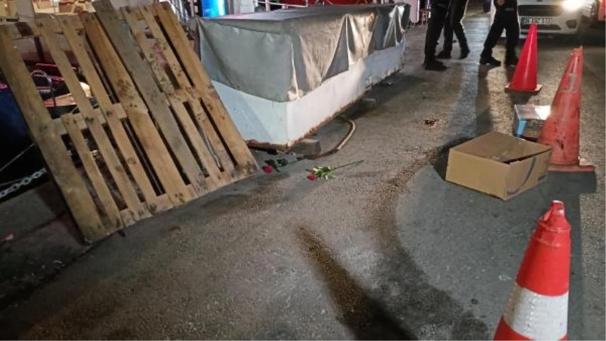 İzmit\'te Çiçekli Yürüyüş Sırasında Kadına Silahlı Saldırı
