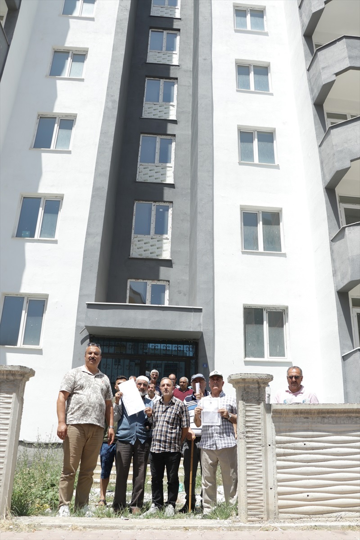 Kayseri\'de Tamamlanmayan Bina Nedeniyle Sakinler Mağdur