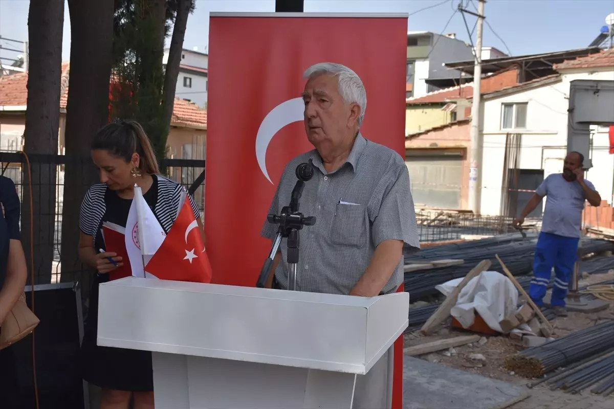 İzmir Kemalpaşa\'da Yeni Aile Sağlığı Merkezi İçin Temel Atıldı