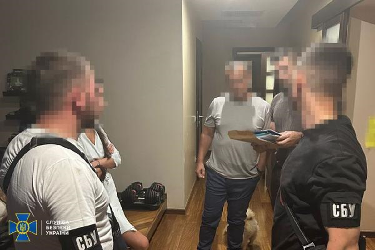 Ukrayna Milletvekilinin Maldivler Tatili Skandalı