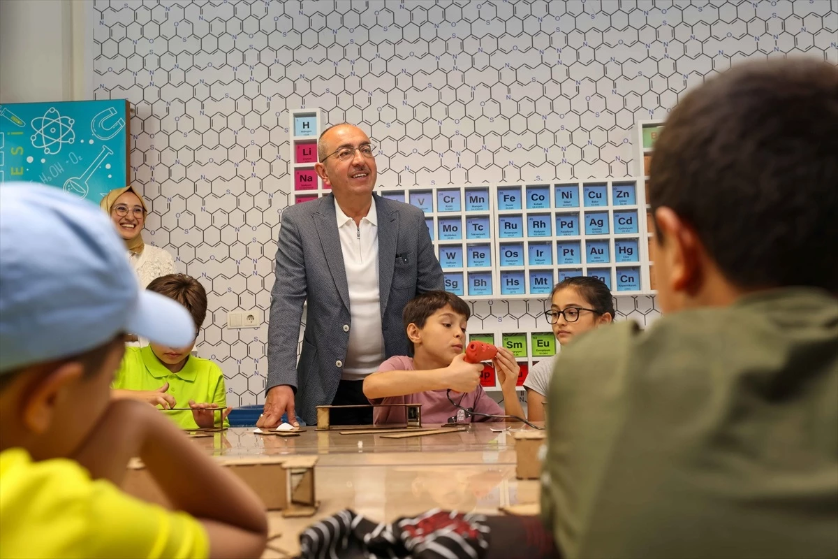 Meram Belediye Başkanı Mustafa Kavuş, Yaz Okullarını Ziyaret Etti