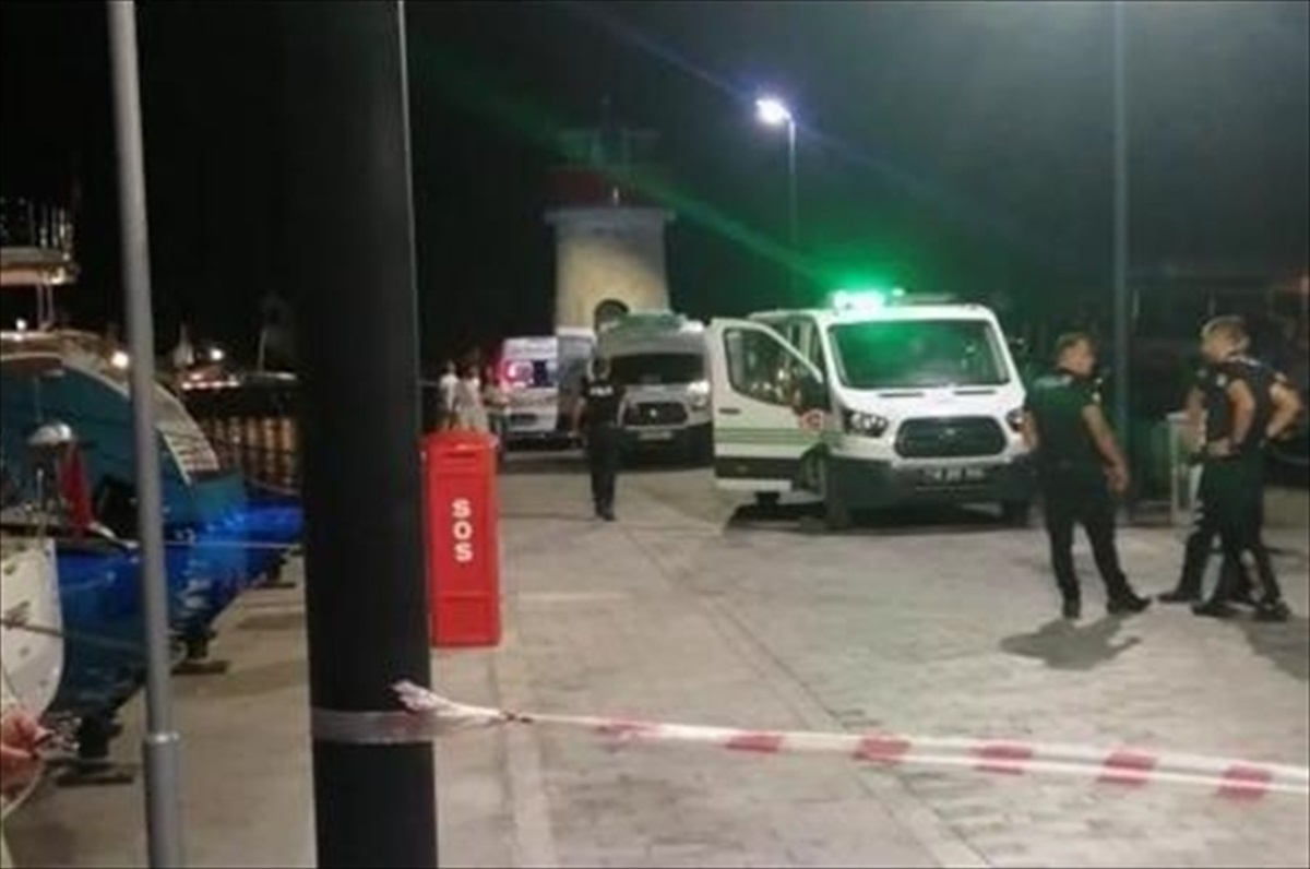 Marmaris\'te Silahlı Kavga: 2 Ölü, 1 Yaralı