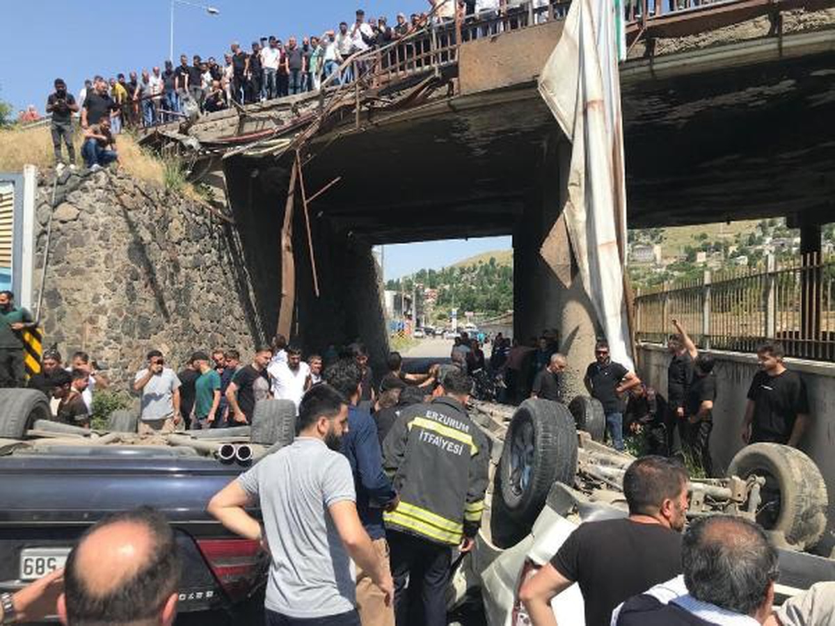 Erzurum\'da Köprüden Uçan Araçlarda 3 Kişi Yaralandı