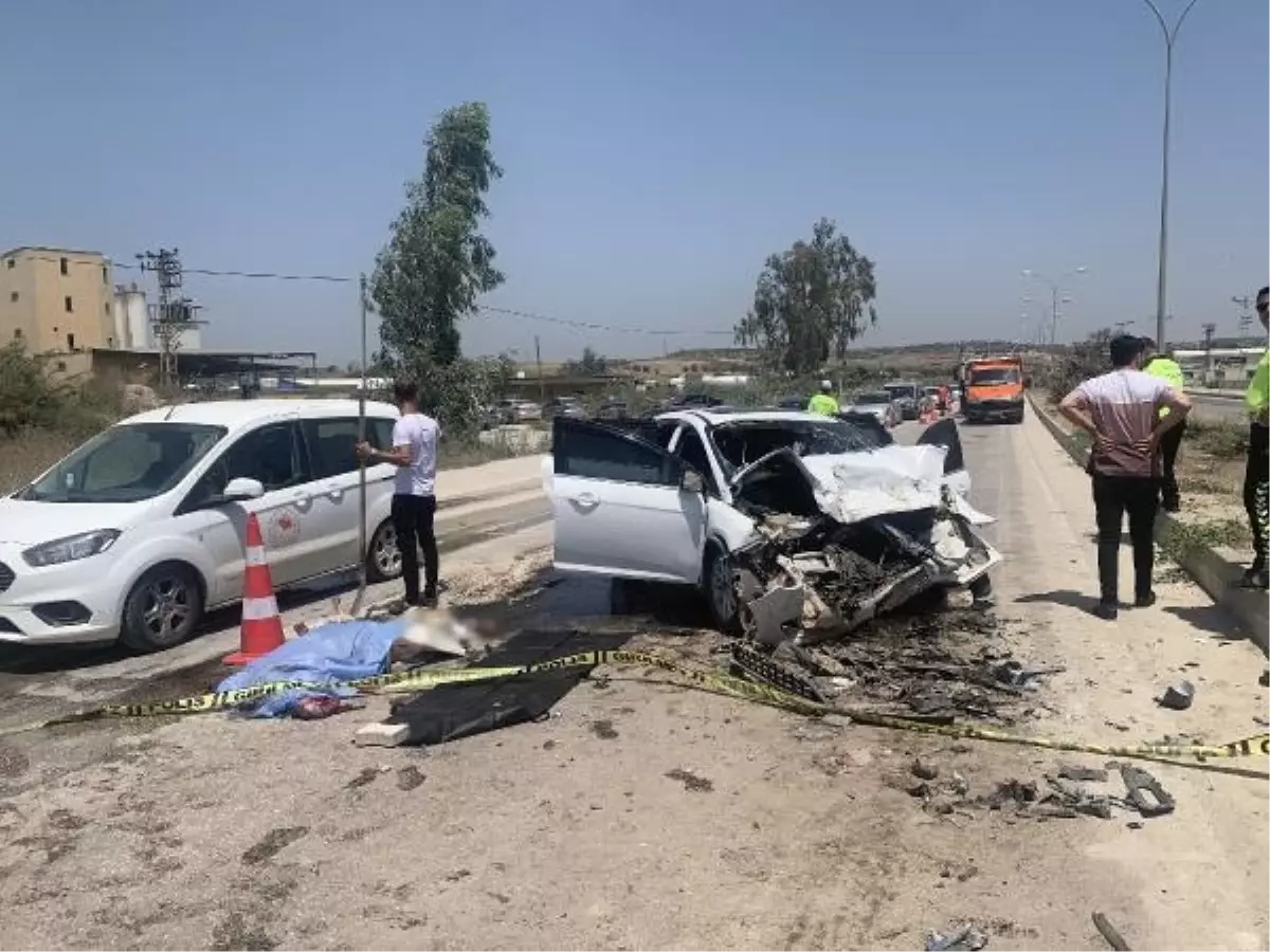 Yol Süpürme Aracına Arkadan Çarpan Otomobildeki Kadın Hayatını Kaybetti