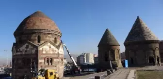 Tarihi yapılarda depremlerin izini sürüyorlar