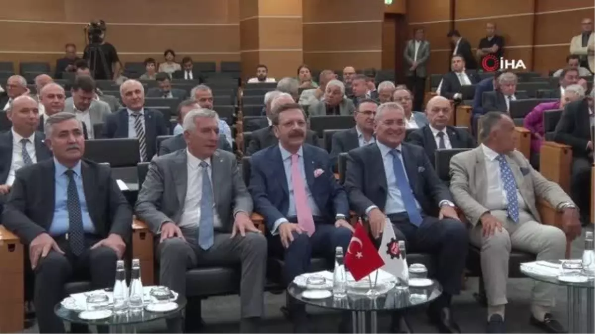 TOBB Başkanı Hisarcıklıoğlu: \'İş dünyası için öngörülebilirlik ve geleceğe dair yol haritası önemli\'