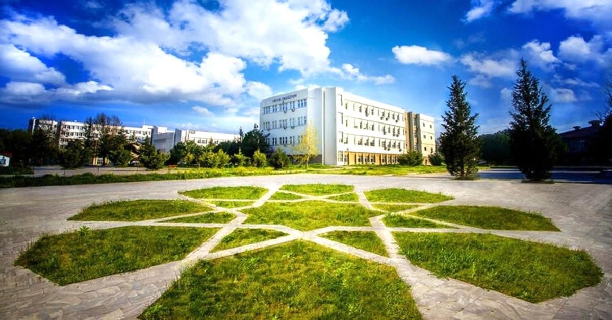 Üniversite Tercihinde Başarı Sıralaması ve Öğrenci İstekleri Dikkate Alınmalı