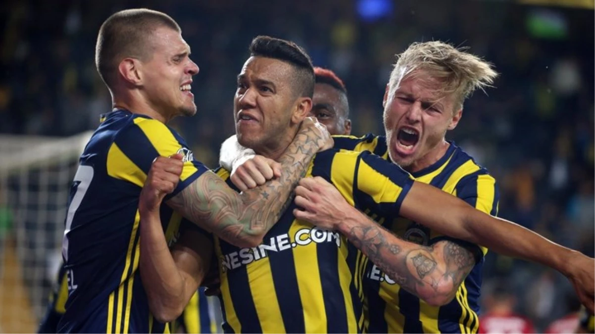 Martin Skrtel\'in Profilinde Hala Türk Bayrağı Var