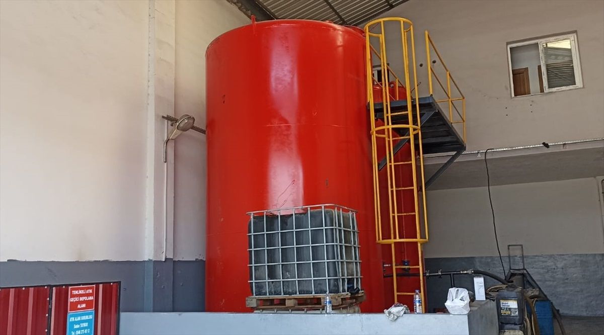 Adana\'da 38 bin 60 litre kaçak akaryakıt ele geçirildi