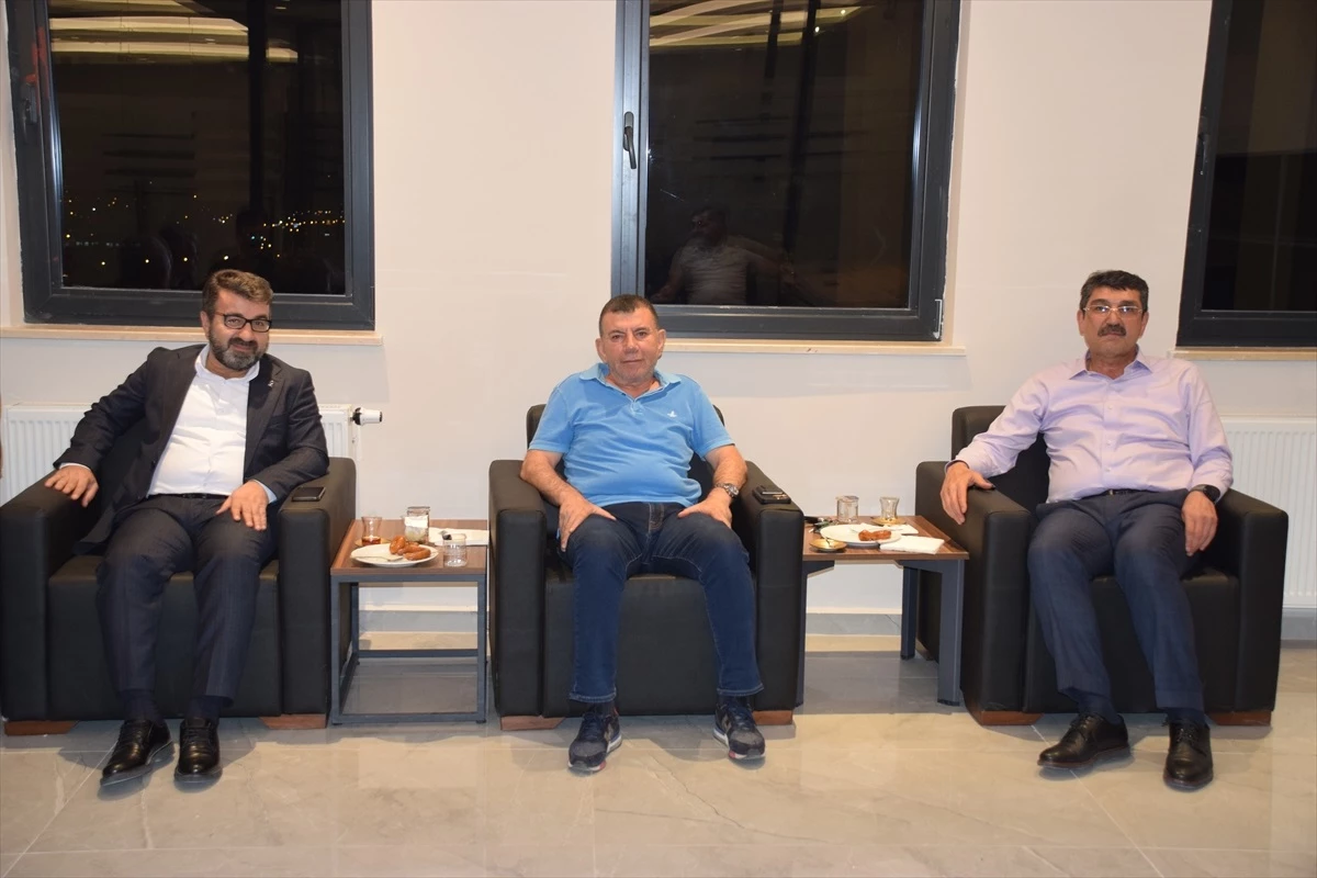 AK Parti Batman Milletvekili Ferhat Nasıroğlu, BATSO Başkanı Abdülkadir Demir ile Görüştü