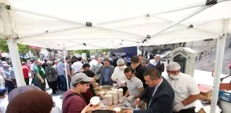 Aksaray Valisi Hamza Aydoğdu, Muharrem ayında vatandaşlara aşure ikram etti