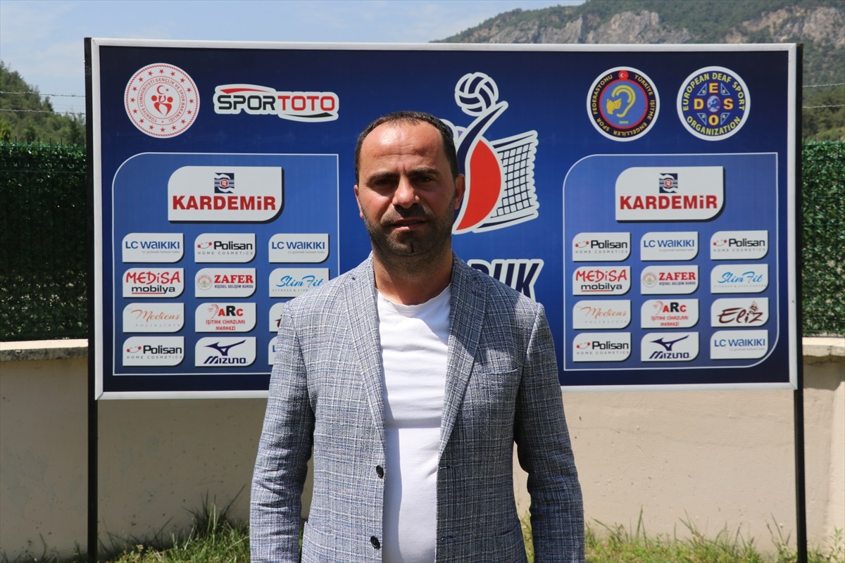 Türk Milli Takımları İşitme Engelliler Voleybol Şampiyonası\'ndaki Başarılarını Dünya Şampiyonasına Taşımak İstiyor