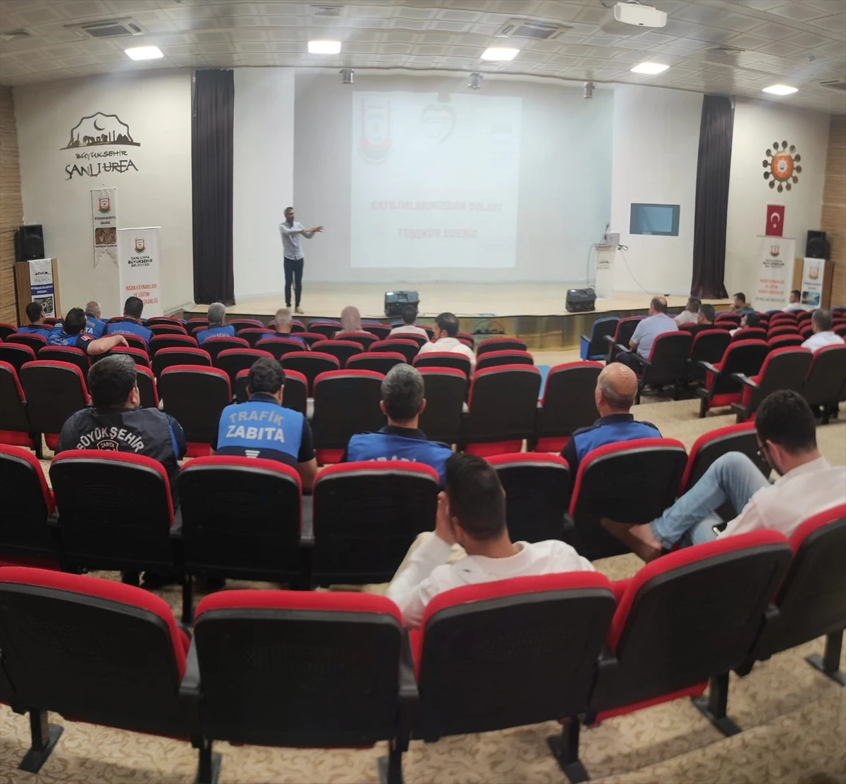 Şanlıurfa Büyükşehir Belediyesi Personeline Halkla İlişkiler ve İletişim Eğitimi