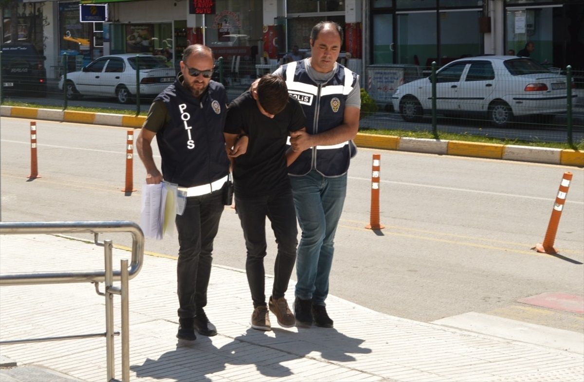 Çorum\'da Kendisini Savcı Olarak Tanıtan Kişi Tutuklandı