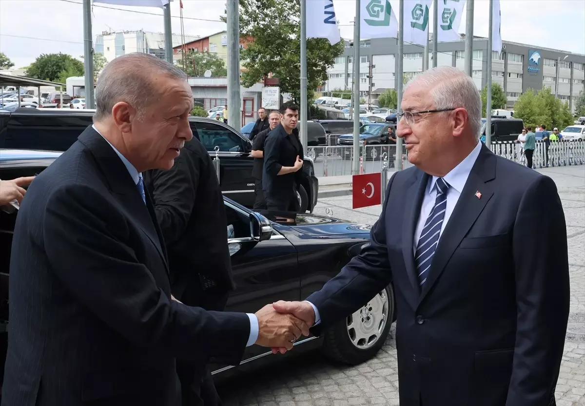 Cumhurbaşkanı Erdoğan: 'Önümüzdeki dönem hedefimizi, ihracatın artırılmasıyla birlikte savunma sanayi ekosistemimizin güçlendirilmesi olarak...