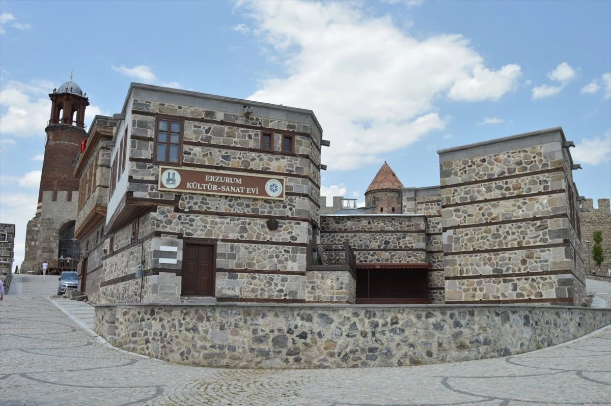 Erzurum Kültür ve Sanat Evi Açıldı